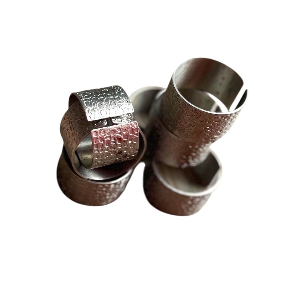MCM Etch Design Luxe Brutalist Hong Kong Pewter Napkin Holder Rings Set-7